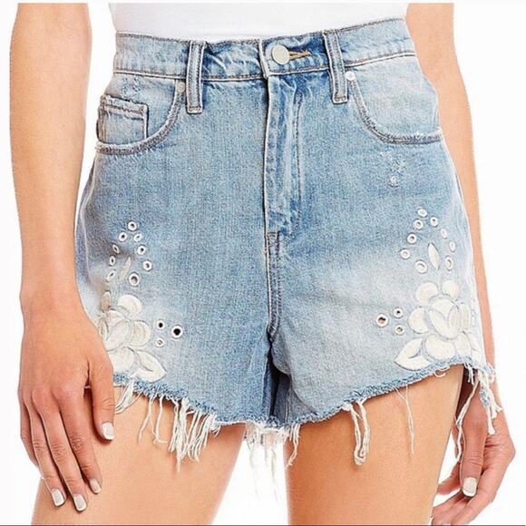 Chelsea & Violet Gaj Lt Blue White Floral Embroidery Frayed Jean Shorts Sz31 NWT - Picture 5 of 16